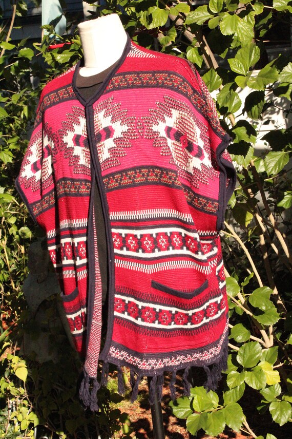 Red Aztec Print Poncho w/ Pockets and Fringe (Vin… - image 5