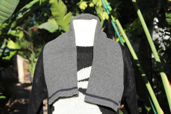 Grey Wool Scarf w Black Line (Vintage / 70s) - image 1