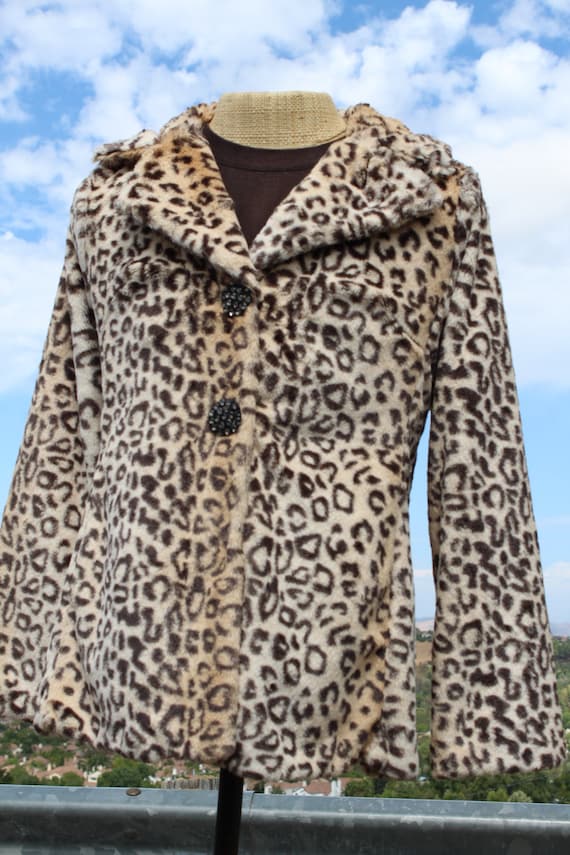 Rhinestone Hidden Button Leopard Pattern Faux Fur… - image 3