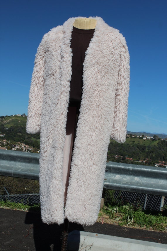 Vintage Long Off White Pink-ish Faux Fur Open Sma… - image 3