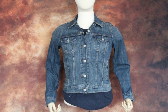 Classic Blue Levi's Denim Trucker Jacket (Vintage