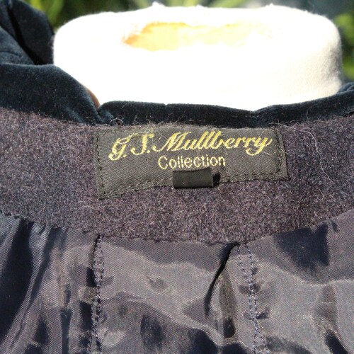 RARE Kid's Vintage Navy Blue Insulated Winter Wool Coat shops w/ Velvet Trim and Hood (Vintage / 70s / G.S. Mulberry)