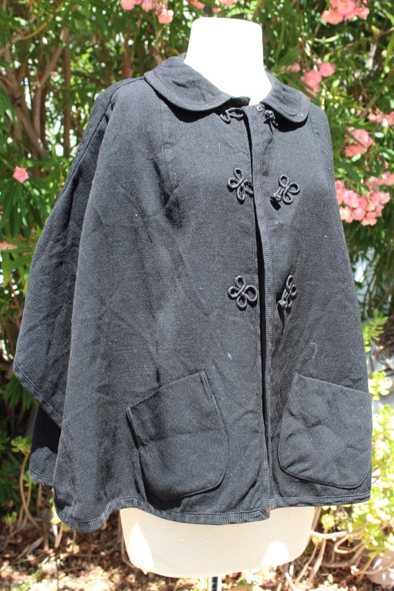 VTG 60S 70S GREY BLACK FRINGE MONOCHROME MOD CAPE WITH POCKETS 12 M