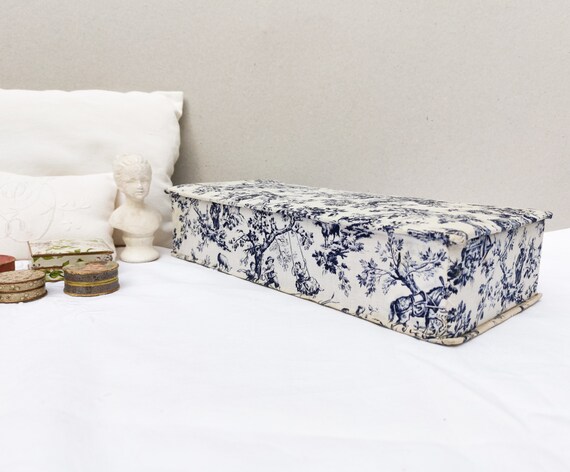 Vintage French box covered in blue toile de jouy … - image 5