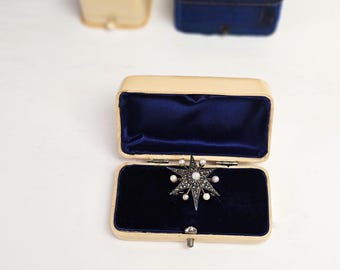 Antique bakelite brooch box