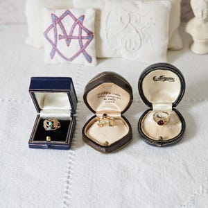 Vintage leather ring boxes