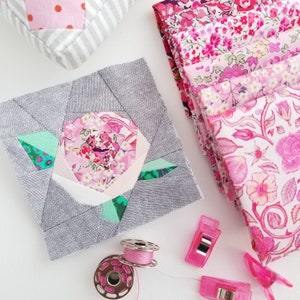 Modello di patchwork di carta per fondamento di rose