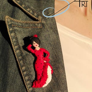 Flamenco-Brosche handgefertigt aus Fimo