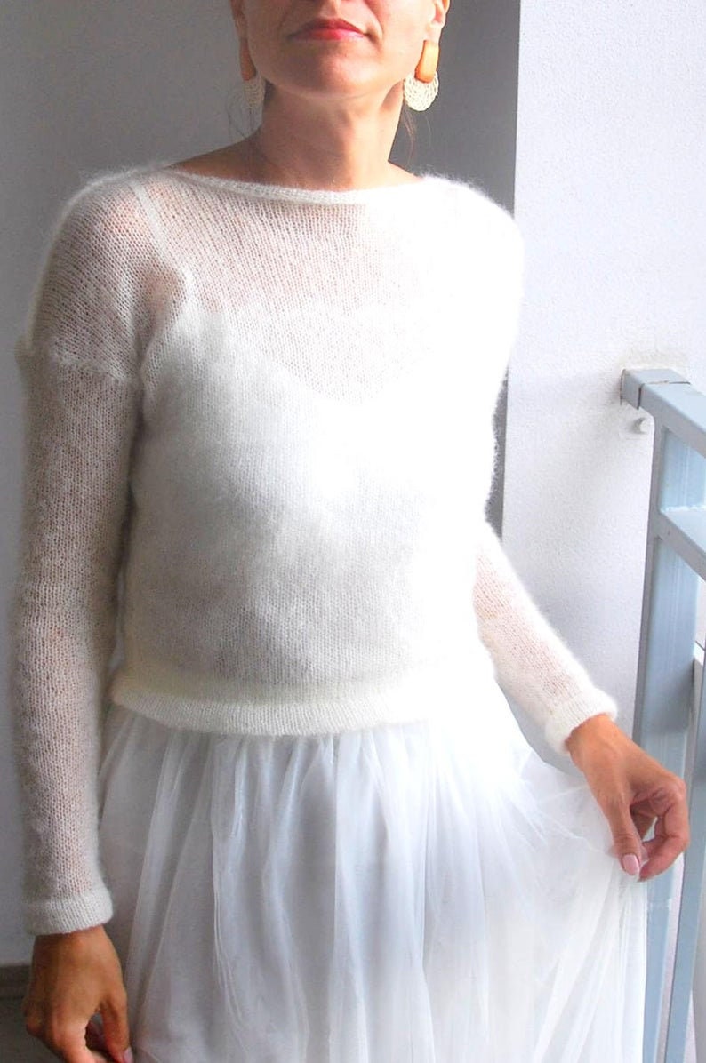 Pull blanc, pull, pull en mohair, pull blanc, pull de mariage, pull de mariée, pull en tricot, pull blanc, pull de mariée haussement d'épaules image 6