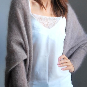 Cardigan en mohair, cardigan de mariée, pull de mariage, pull en mohair, cardigan beige, pull beige, pull en tricot, cardigan doux, cape en mohair image 8