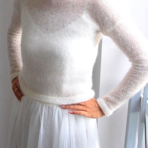 Pull blanc, pull, pull en mohair, pull blanc, pull de mariage, pull de mariée, pull en tricot, pull blanc, pull de mariée haussement d'épaules image 5