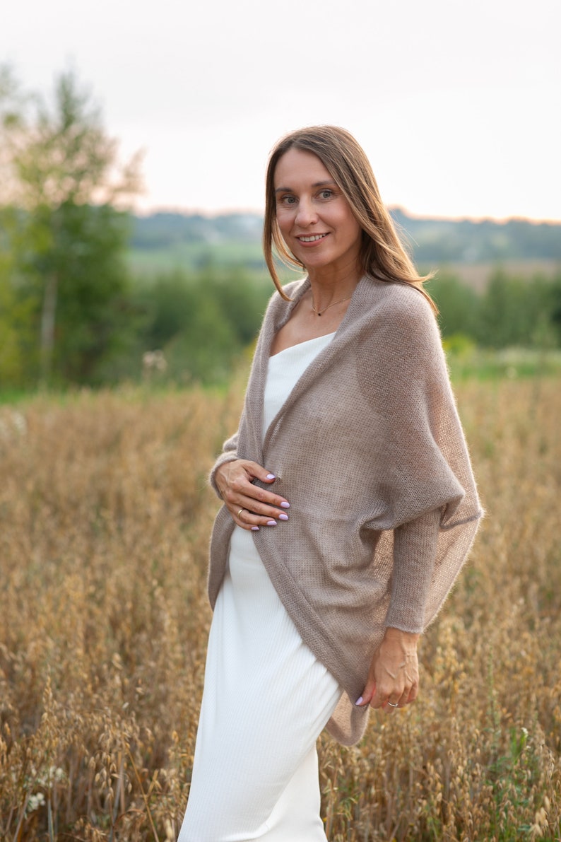 Mohair Strickjacke, Brautstrickjacke, Hochzeit Pullover, Mohair Pullover, Beige Strickjacke, Beige Pullover, Strickpullover, weiche Strickjacke, Mohair Cape Bild 1