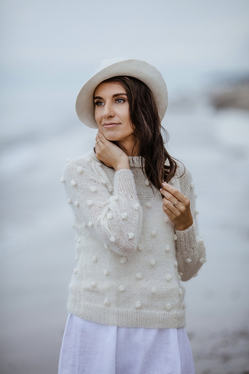 White sweater, bubble sweater, mohair sweater, white jumper, wedding sweater, bridal sweater, knit sweater, white pullover, bridal pullover imagem 4