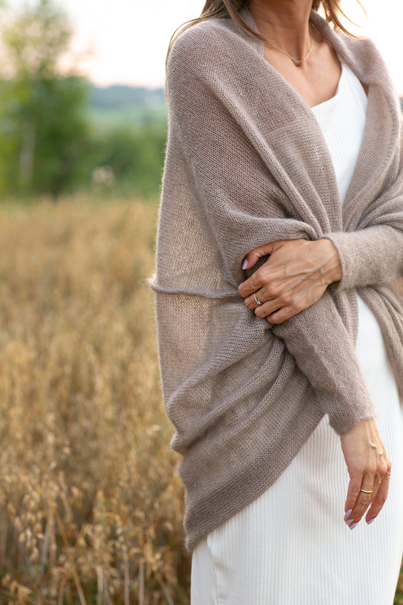 Mohair Strickjacke, Brautstrickjacke, Hochzeit Pullover, Mohair Pullover, Beige Strickjacke, Beige Pullover, Strickpullover, weiche Strickjacke, Mohair Cape Bild 2