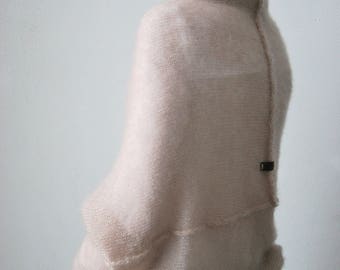 Cardigan en mohair, pull en mohair, pull en tricot, cardigan de mariée, pull de mariée, cape en mohair, cardigan bohème, cardigan doux, pull beige