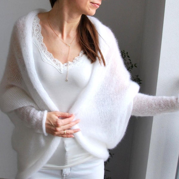 Reine weiße Hochzeit Strickjacke, weicher insgesamt weißer Brautpullover, reine weiße Brautjacke, handgefertigte Oversize-Strickjacke