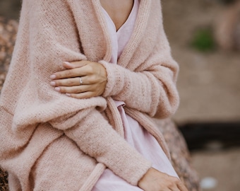 Cardigan en soie d'alpaga rose sable, veste de mariage en mohair de soie rose, pull de mariée en soie d'alpaga, accessoires de mariage, haussement d'épaules de mariée en alpaga doux