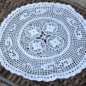 Vintage White Cotton Crochet Lace Embroidered Table Runner Coaster Doily Mat Coffee Table Mantel Rectangular Tablecloth Dresser Scarf