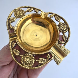 Vintage Brass Ashtray Leaf Jewelry Relief Ornate Trinket Jewelry Ring Dish Bowl Plate Tray Tobacciana Cigarette Cigar Ash Tray Indian Art