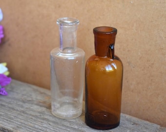Vintage Set of 2 Pharmacy Jar Bottle Retro Apothecary Decor Antique Brown Amber Cabinet Chemist Medical Bathroom Decor Collectible Medicine