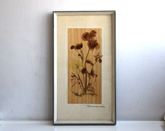 Vintage Dried Flower Wall Panel MCM Art Decor Framed Picture Pressed Floral Arrangement Wall Hanging Herbarium Natural Plants Family Gift