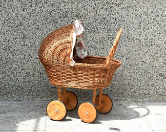 bugaboo dragonfly dimensions SEAT STROLLER COMPLETE — Little Luxury shrimp net Color:23Star × Ivory Herschel Supply Co Pop From day one