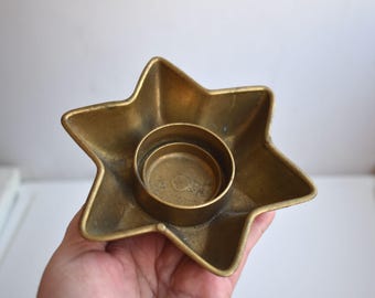 Portavelas vintage con forma de estrella, de latón macizo, para velas de té, decoración navideña vintage para el hogar, estilo MCM, India.
