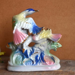 Vintage Birds Ceramic Porcelain Bird Statue Figurine Sculpture European Mid Century Decoration Animal Hand Painted Home Decor Family Gift