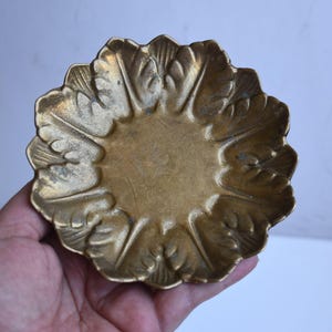 Vintage 5&quot; Brass Jewelry Relief Trinket Jewelry Ring Dish Bowl Plate Tray Ashtray Offering Plate Altar Piece Coin Catcher Bronze Indian Art