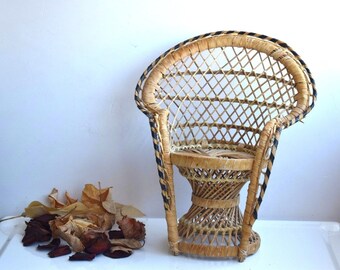 Vintage kleine Pfau Stuhl Rattan Thron Pflanzer Vase Schale Topf Blume Pflanze Stand Home Garden Dekor natürliche Dekoration Floral europäische Kunst