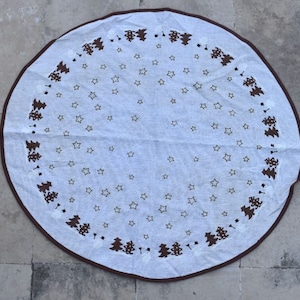 Vintage 24&quot; x 22&quot; Christmas Brown Cotton Polyester Table Placemat Runner Holiday Tablecloth Coaster Doily Mat Coffee Mantel Dresser Scarf
