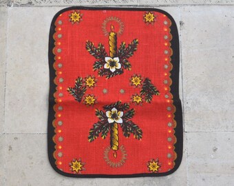 Vintage 15 "x 12" Vela de Navidad Yute rojo Arpillera Corredor de mesa Mantel de vacaciones Posavasos Doily Mat Coffee Mantel Dresser Bufanda MCM Alemania
