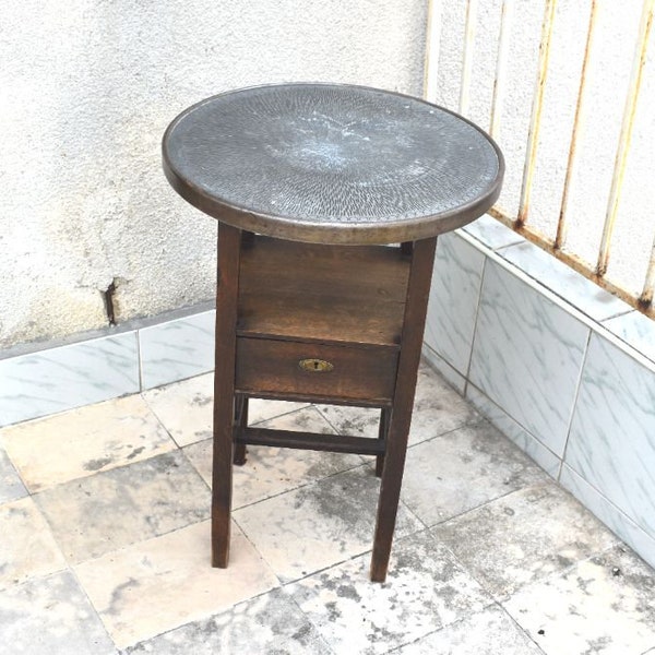 Table d'appoint gravée en métal, bois, cuivre, cuivre, table de chevet pour plante, table de chevet, table de chevet, meubles MCM de style marocain