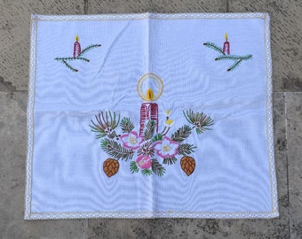 Vintage 60 x 45 cm Weihnachtskerze Stickerei Läufer Spitze Urlaub weiß Tischdecke bestickt Untersetzer Deckchen Matte Kaffee Kaminsims Kommode Schal