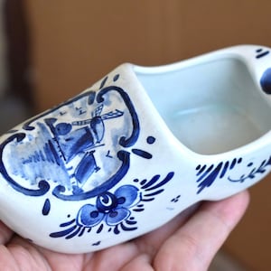 Vintage Blue White Delft Shoe Porcelain Ashtray Netherlands Holland Figurine Clog Dutch 1950 Windmill Ceramic Painted European Art Souvenir