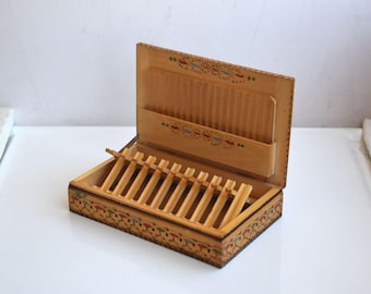 Wooden Cigarette Box, Vintage 1970s Cigarette Organizer, Handmade Hand Painted Pyrography Box, Gift for Smokers, Vintage Tobacciana Gift