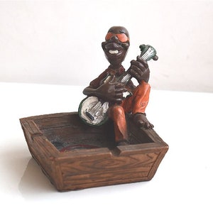 Vintage Resin Ashtray Black Man Woman African Musician Guitar MCM European Smokers Gift Tobacciana Cigarette Cigar Ash Tray