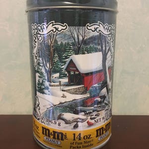 1992 Peanut m&m&#39;s tin, winter scene, covered bridge, horses, stable