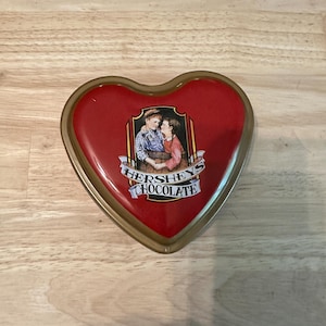 Hershey&#39;s Chocolate heart tin