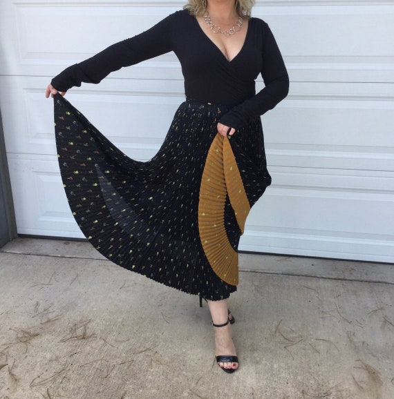 Rare Emmanuelle Khanh Drama Skirt 1978