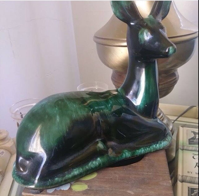 Vintage Blue Mountain Pottery Fawn Deer Sculpture. Table image 0