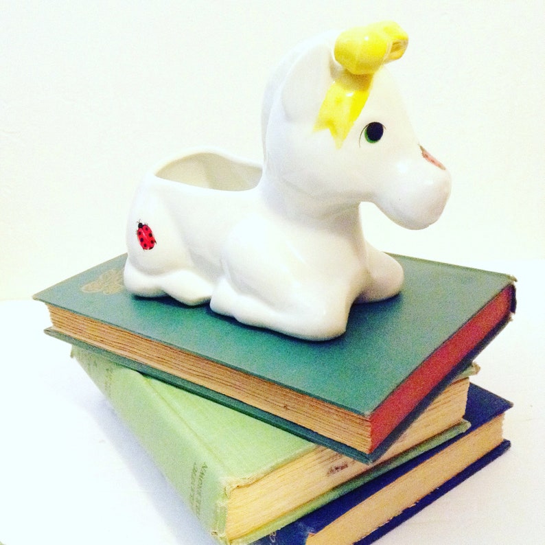 Vintage  White Pony with Yellow Hair Bow Planter. Equine image 0