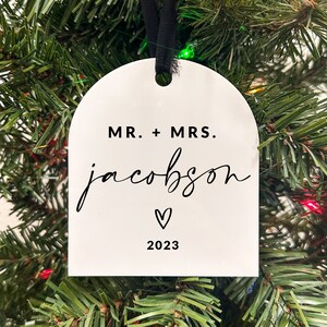 Mr and Mrs Acrylic Ornament | Mr and Mrs Ornament | Personalized Mr and Mrs Ornament | Arch Ornament | Acrylic Ornaments