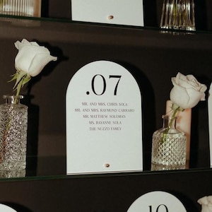 Acrylic seating chart signs, Wedding table assignment signs, 5x7" Arch seating chart signs