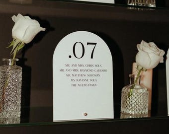 Acrylic seating chart signs, Wedding table assignment signs, 5x7" Arch seating chart signs