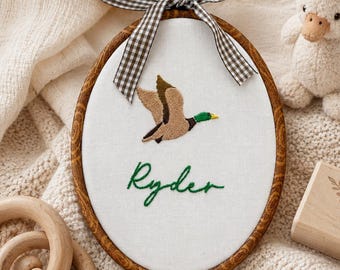 Personalized embroidered name hoop, Baby announcement sign, Custom embroidered name sign, Nursery wall decor, Duck name sign