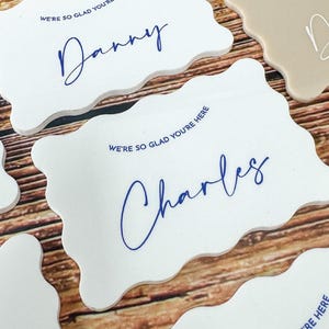 Wavy acrylic place cards, Acrylic place cards, Place cards wavy, Custom place cards, Place cards for wedding, Wedding place cards wavy