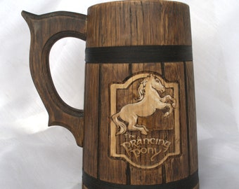 Caneca de cerveja de madeira personalizada The Pony 0,7 l (23 oz) Madeira natural Caneca de cerveja feita à mão Presente de casamento Caneca de madeira Presente masculino Item mais vendido