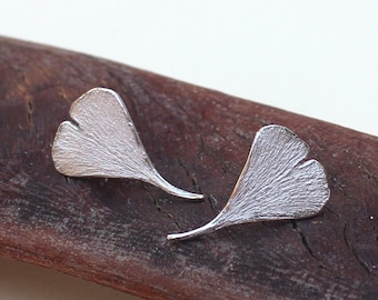 Handcrafted Silver Leaf Stud Earrings - Nature-inspired Gingko Leaf Silver Earrings for Women, Unique Botanical Jewelry Gift