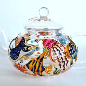 Szklany czajniczek malowany ręcznie z motywem tropikalnej ryby, przezroczysty czajniczek z motywem oceanicznym